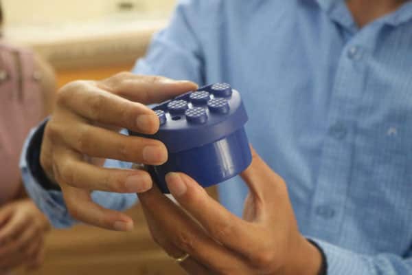 Chân thang nhôm rút đơn Nikawa NK-48NS cải tiến giải quyết được tình trạng rơi tuột chân cao su Chân thang nhôm rút đơn Nikawa NK-48NS cải tiến giải quyết được tình trạng rơi tuột chân cao su